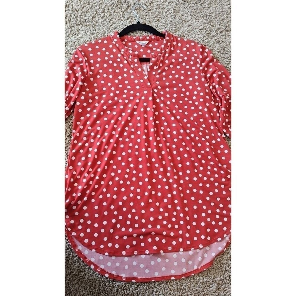 women Cato Polka Dot V-Neck Blouse Size S Red Used Retro Classic Round Hem - Picture 2 of 12